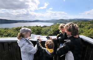 © Lydia Turm mit Laacher See © Nationaler Geopark Vulkanland Eifel