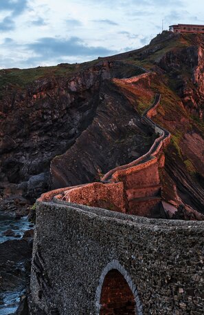 Alba a Gaztelugatxe (Paesi Baschi) | © Alba a Gaztelugatxe (Paesi Baschi) Foto: samael334 - stock.adobe.com